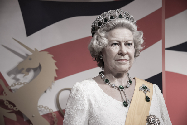 15864 Queen